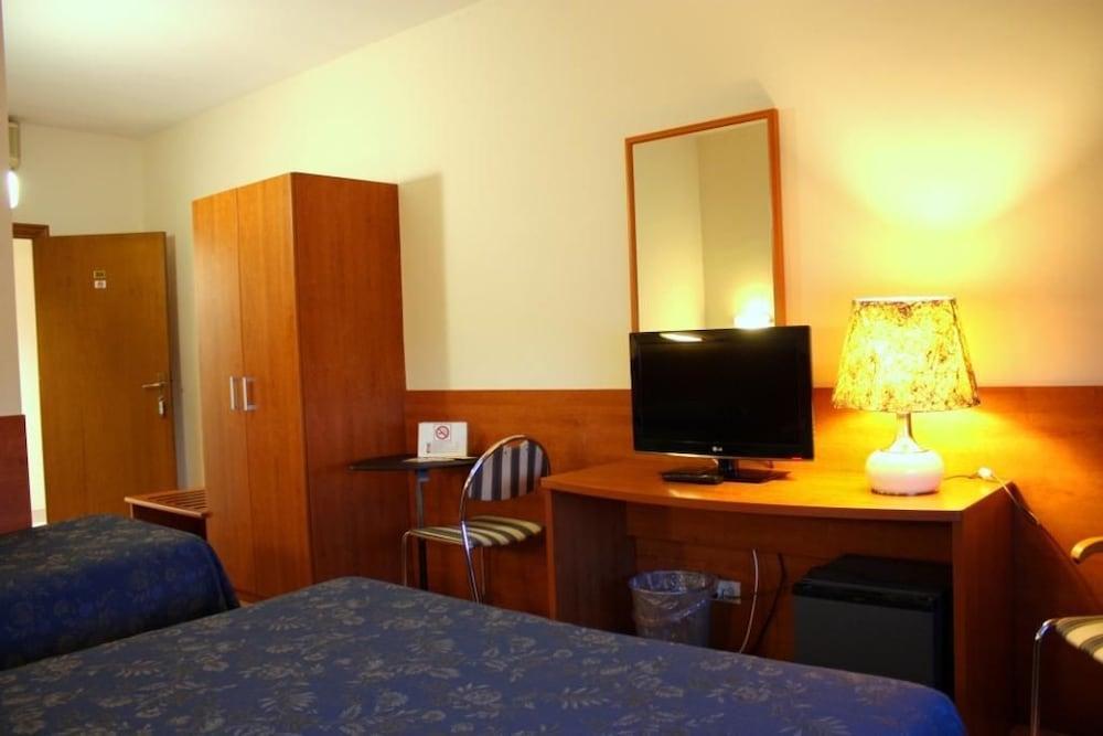 Hotel Anna Nord 3*